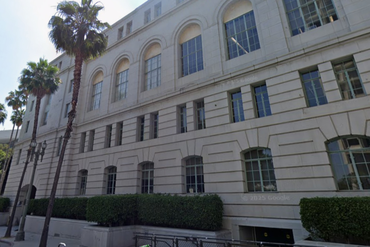 California Tightens Sex Offender Registration Laws With Bipartisan SB