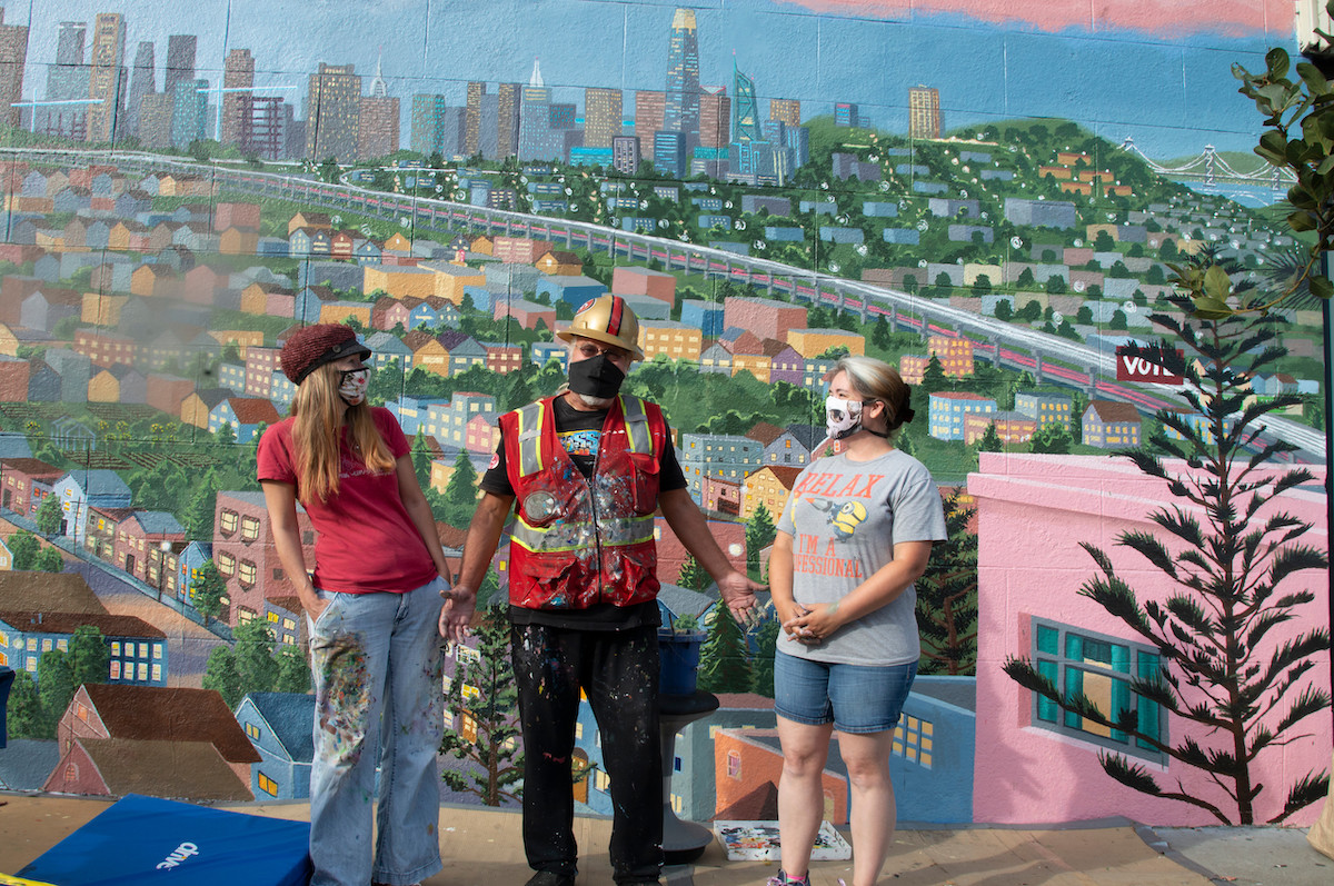 Artist Arthur Koch (center) with Nathalie Fabri and Denise Deiloh | Photo courtesy of Arthur Koch