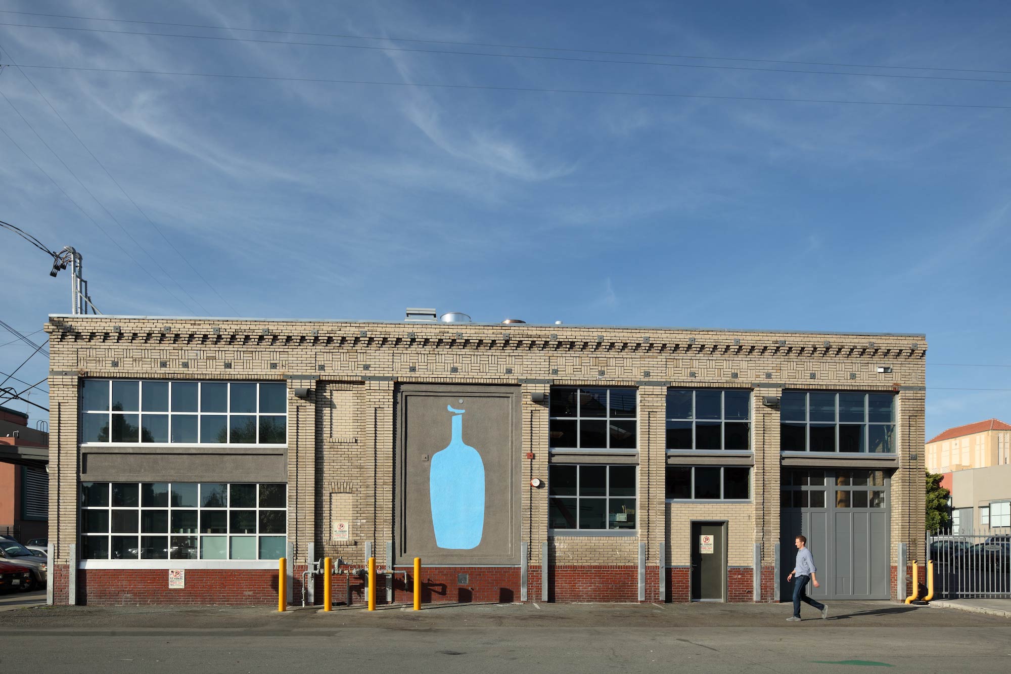 Blue Bottle Coffee opens at The Street Chestnut Hill