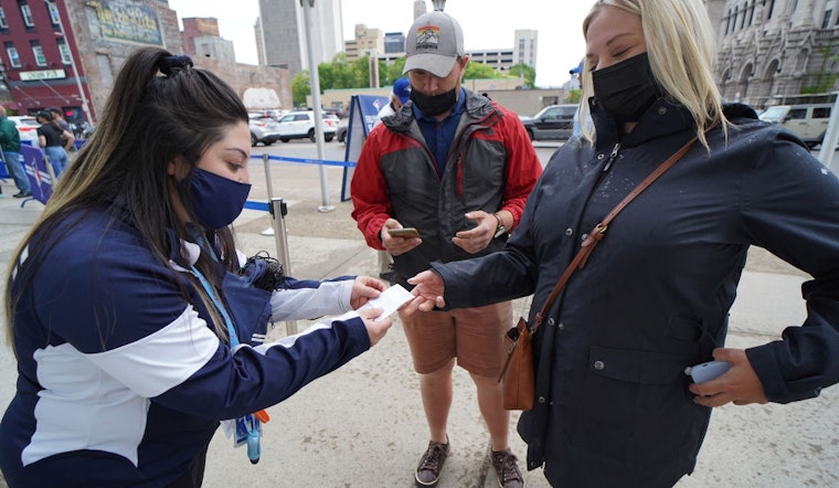 SF bars and restaurants begin checking for vaccination proof at the door