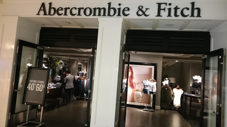 latest & to Abercrombie Square around close Union store Fitch