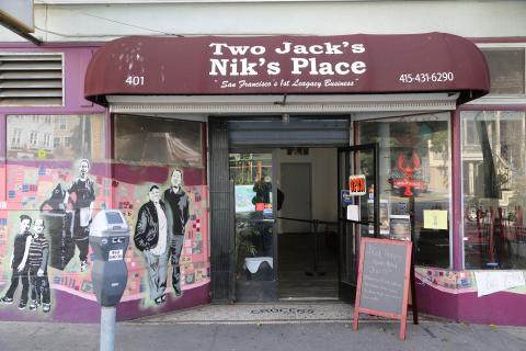 two jacks niks place