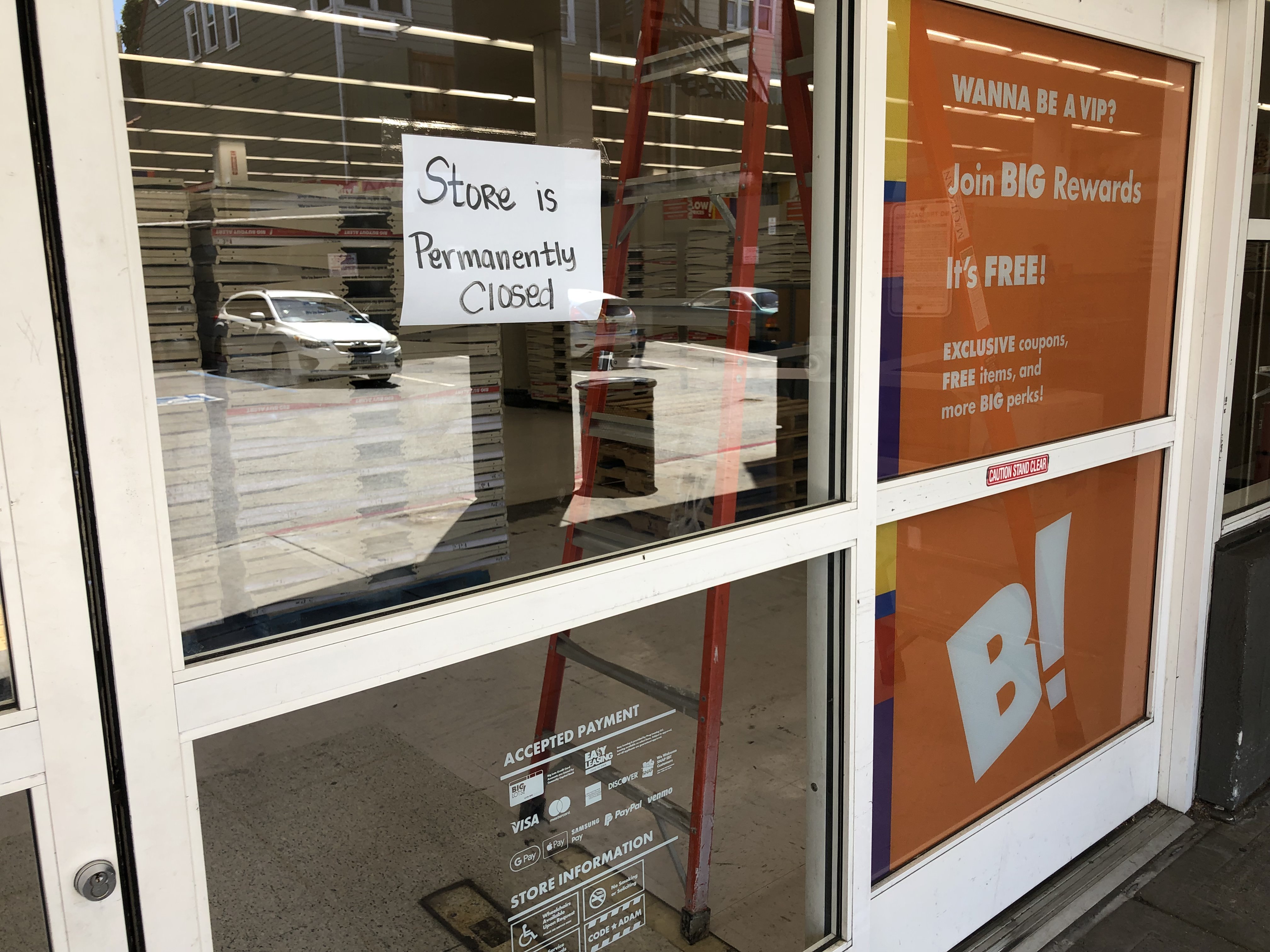 The Mission Street Big Lots has permanently closed