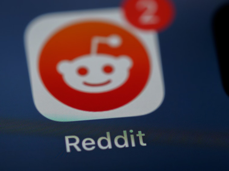 Hackers Target Reddit with $4.5M Ransom, Endangering Confidential Data