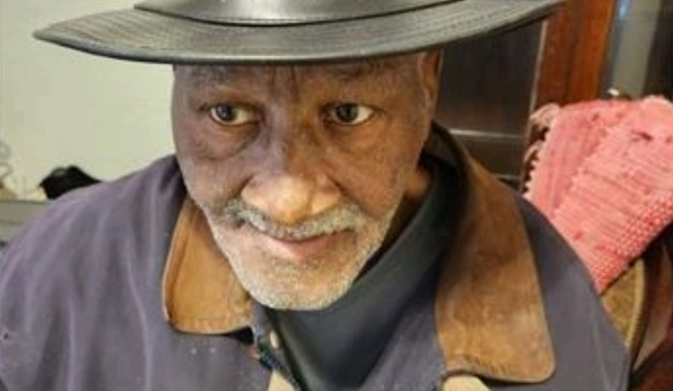 90-Year-Old Man Charles Downs Missing in Chicago
