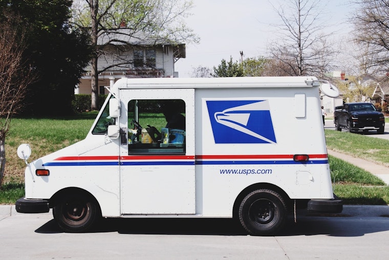 Postal Service, FedEx, and UPS Announce Holiday Shipping Deadlines for Timely Deliveries