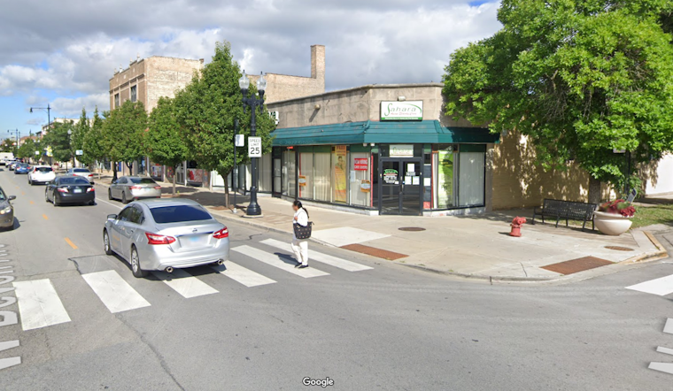 Armed Robbery and Gunfire Rock Chicago Store; Brave Employees Resist Thieves' Demands