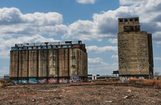 Army Corps Puts Chicago's Damen Silo Demolition Plans Under Review