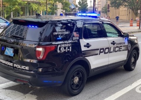 Cambridge Cops Nabs Thieves in Stolen Car