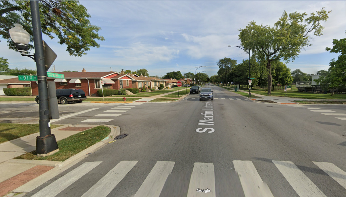Chicago Hit-and-Run: Police Seek White SUV Driver after Pedestrian is