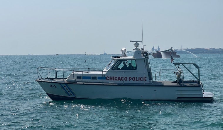 Chicago Police Marine Unit Rescues Sailboat