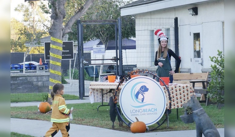El Dorado Nature Center in Long Beach and LBACS Promote Pet Adoption and Environmental Education as Part of the Howl-o-ween Festival