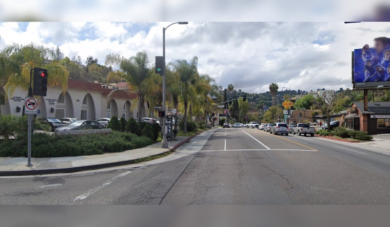 Firefighters' Heroic Actions Save a Trapped Man in the Hollywood Hills Collision