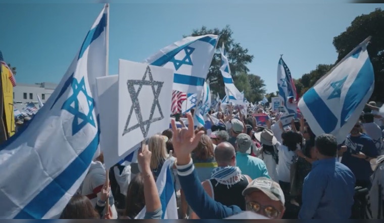 Hundreds Rally in Beverly Hills in Support of Israel amid Ongoing Hamas Conflict