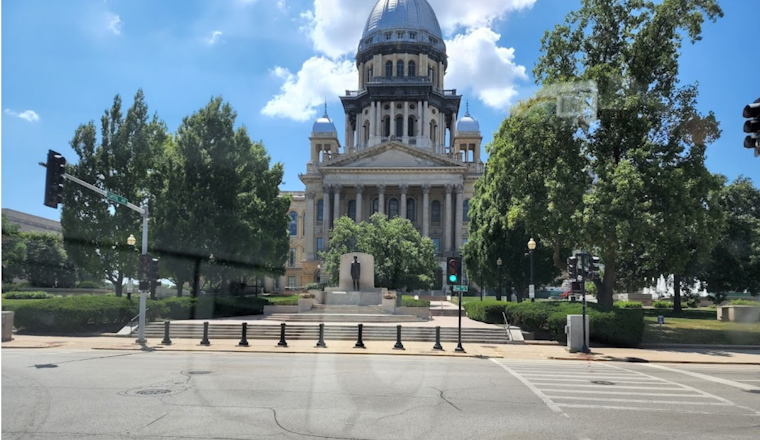 Illinois Lawmakers Tackle Migrant Funding Delays and Debate Nuclear Power Plans in Fall Session