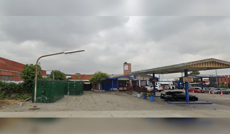 Swift Collaboration by Firefighters Quenches Blaze in Harbor Gateway