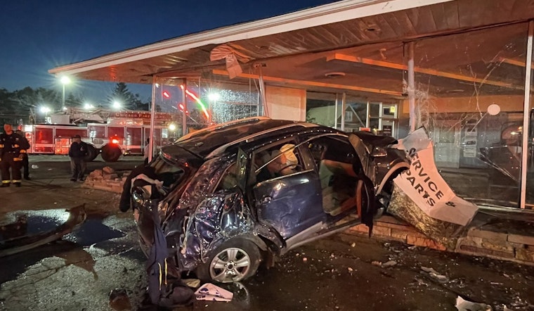 Car Crashes Into Nissan Dealership, Injuring One in South Side Chicago