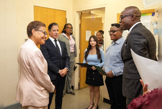 LA Mayor Rallies Support for Metro GoPass Student Pilot Program, Free Rides for LAUSD and LA Community College Students