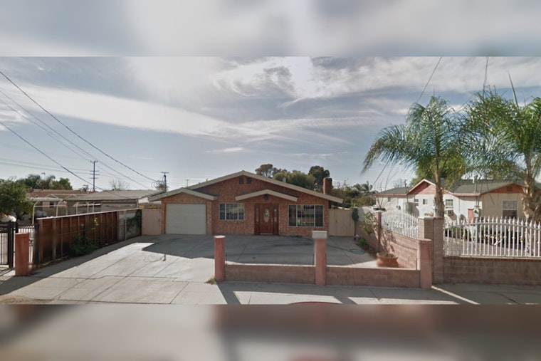 Los Angeles Blaze Swiftly Engulfs Pacoima Home as LAFD Takes On Fire in Record Time