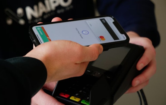 Los Angeles City Council Advances Ban on Cashless Retail for Economic Inclusivity