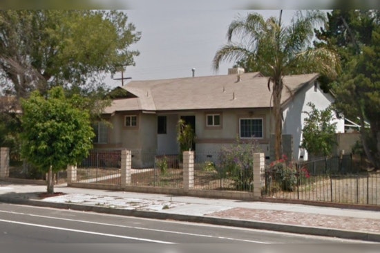 Los Angeles Fire Department Extinguishes Home Blaze in Arleta, Reuniting Unharmed Pet with Owners