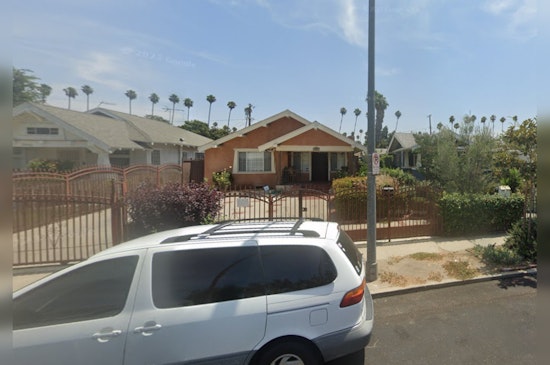 Los Angeles Fire Department Swiftly Extinguishes Jefferson Park House Blaze