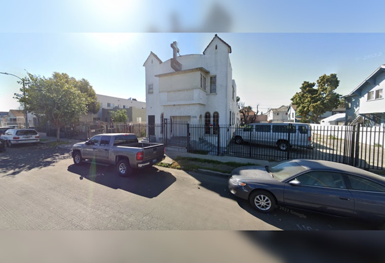 Quick-Acting LA Firefighters Douse Blaze in Vacant Church, No Injuries Reported