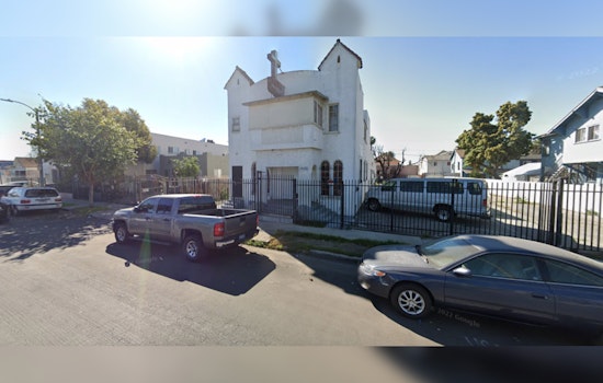 Quick-Acting LA Firefighters Douse Blaze in Vacant Church, No Injuries Reported