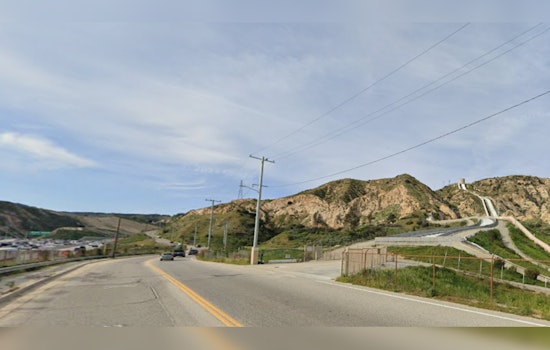 Los Angeles Firefighters Act Swiftly to Control Sylmar Brush Fire
