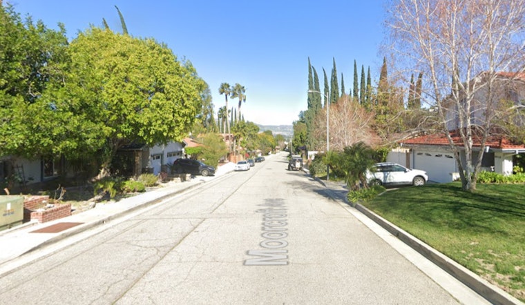 Los Angeles Firefighters Quell West Hills Brush Fire in Swift Effort
