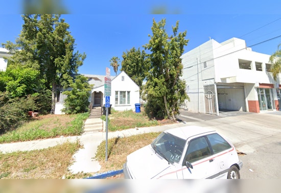 Los Angeles Firefighters Tackle Another Blaze in Abandoned Fairfax Building Amid Community Concerns