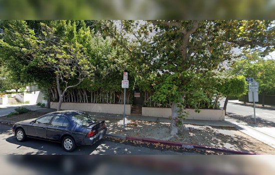 Los Angeles Firefighters Tame Blaze at Beverly Grove Residence in 25 Minutes