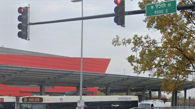 Chicago Man Fatally Struck by CTA Train after Fleeing Traffic Stop on Dan Ryan Expressway
