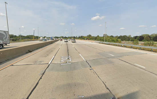 Motorist Hits Illinois State Police Car on I-290