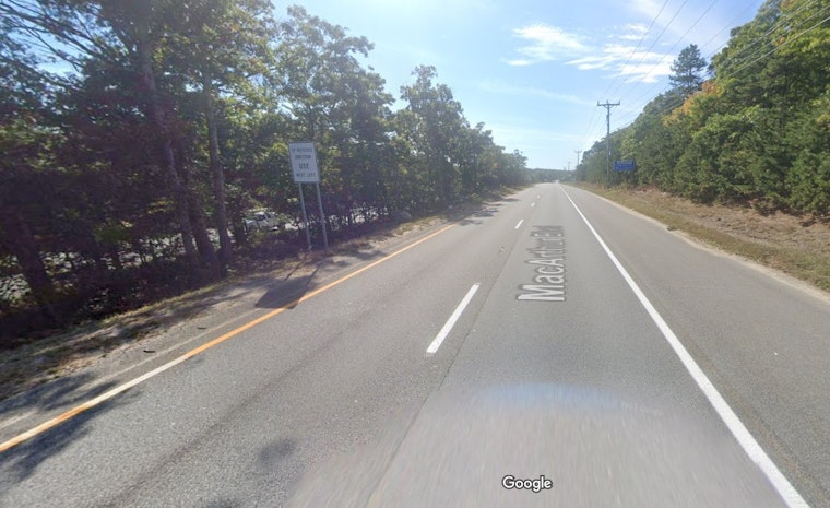Multi-Vehicle Accident Injures Two on MacArthur Boulevard, Bourne