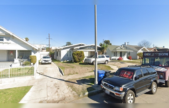 Quick Action Saves Lives and Property as LA Firefighters Tame Vermont Square Blaze in 17 Minutes
