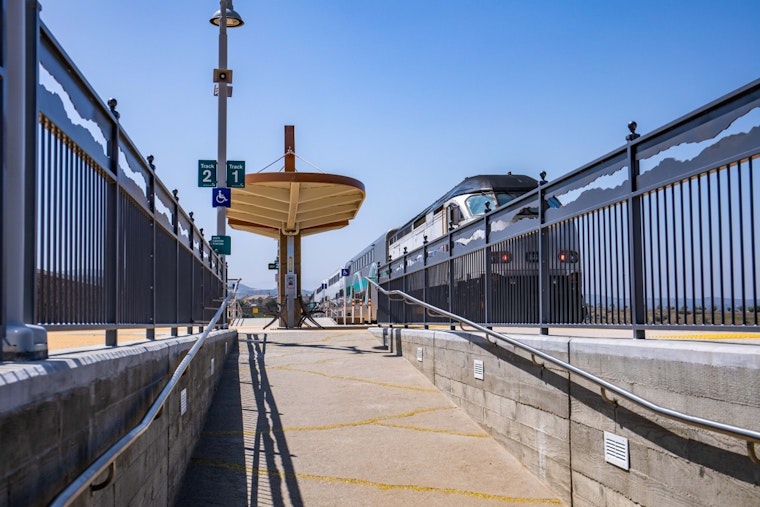 Santa Clarita Unveils Fourth Metrolink Station at Vista Canyon Multi-Modal Center, Boosting Economic Growth and Sustainable Development