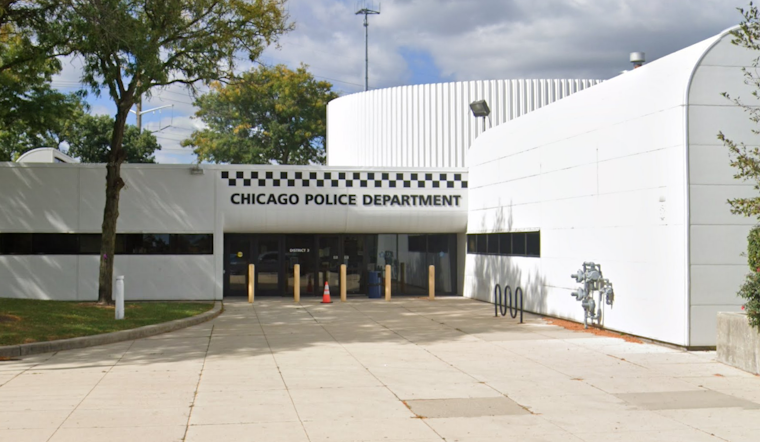 String of Armed Robberies Plague Chicago's Grand Crossing Neighborhood