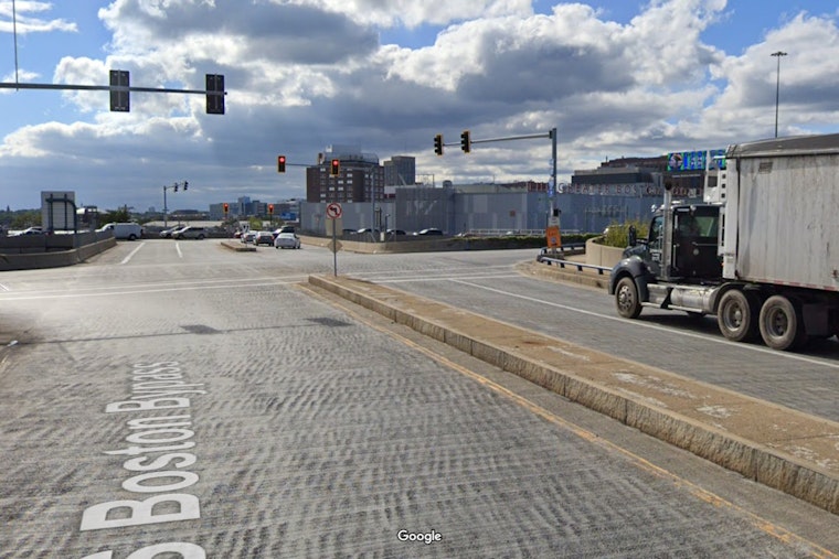 Tragic Minivan-Tow Truck Crash Results in Death of 23-Year-Old Woman in South Boston