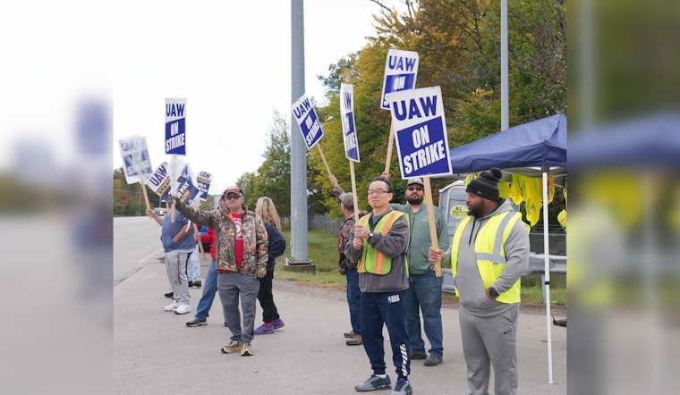 UAW and Ford Reach Tentative Labor Contract Amid Auto Worker Walkouts