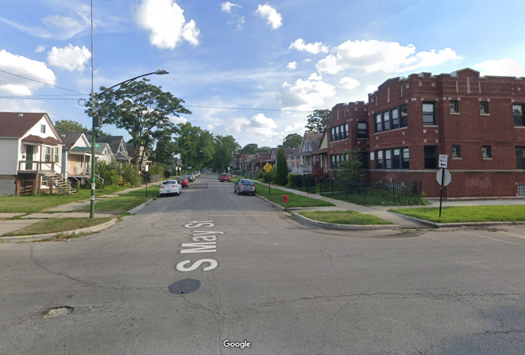 Chicago Woman Assaulted and Robbed on Her Englewood Porch in Chilling Morning Attack