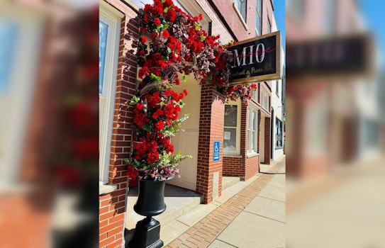 Amore Mio: Italian Cuisine and Piano Bar Dazzling Downtown Aurora's Food Scene