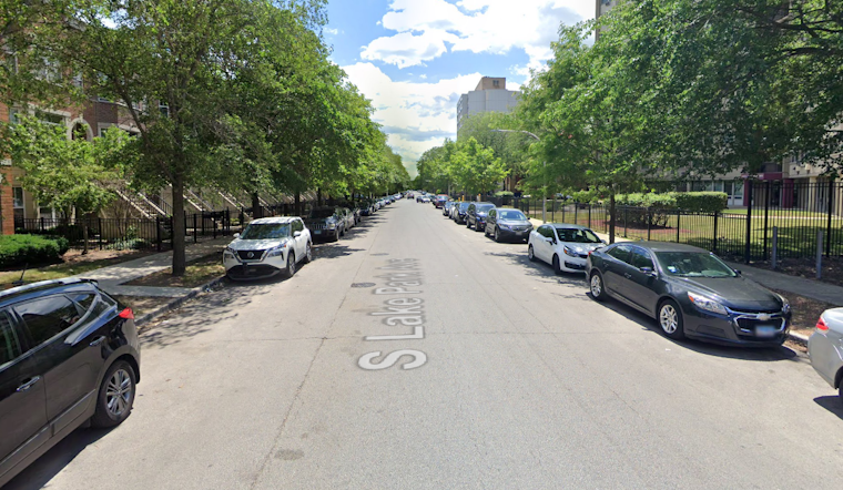 Armed Robbers Target Pizza Delivery Workers in Chicago's 002nd District