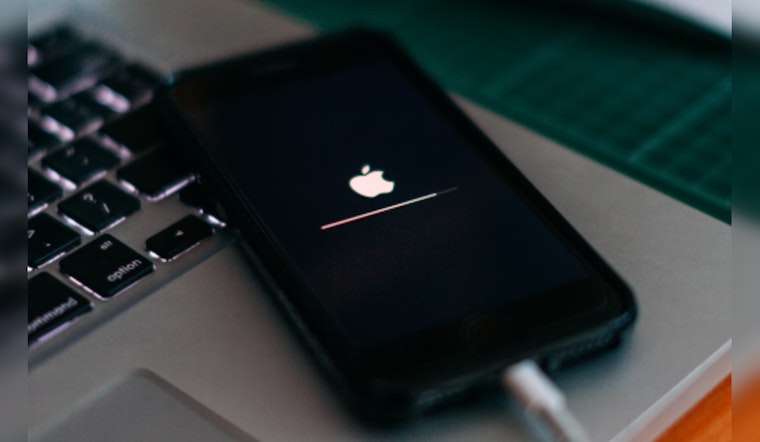 Beware the iOS 17.1 'NameDrop' Menace, Massachusetts Police Caution iPhone Users of Privacy Snafu