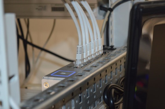 Bexar County's $5M Boost Brings High-Speed Internet to Underserved Texas Suburbs