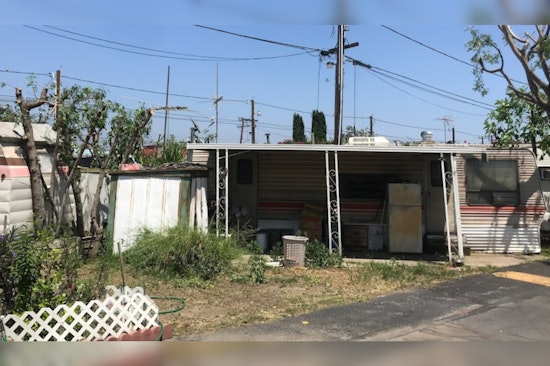 Blaze Blitzes San Fernando Mobile Home Park, LAFD Battles for Safety
