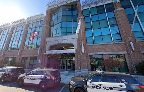 Cambridge Cops Cue Citizens on Curbing Christmas Package Pilferers