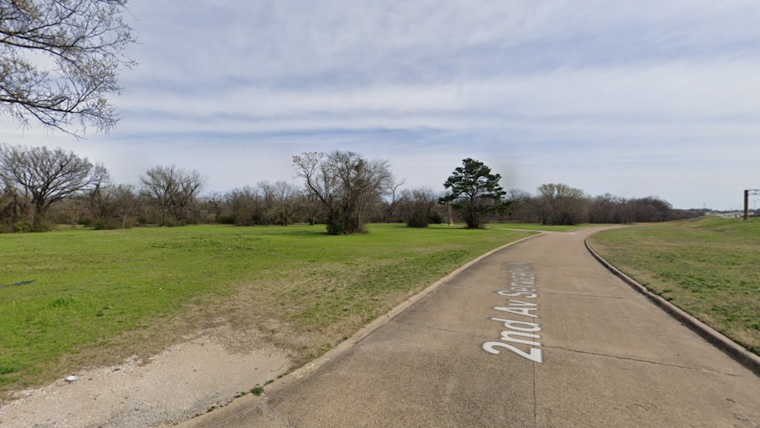 Double Homicide in Dallas, Suspect Evades Authorities after Second Avenue Shooting