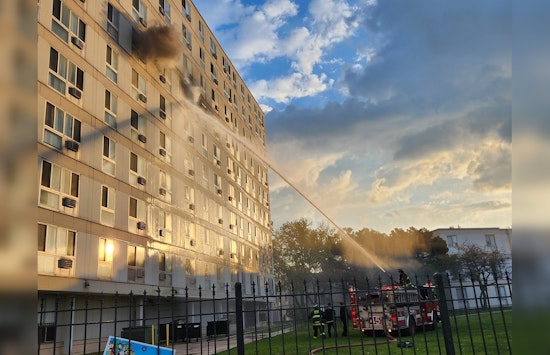 Fire Erupts at Chicago High-Rise Building