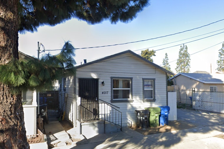Fire Fury in LA, Heroic Crews Tame Blaze Amid Electric Peril in Central-Alameda Inferno